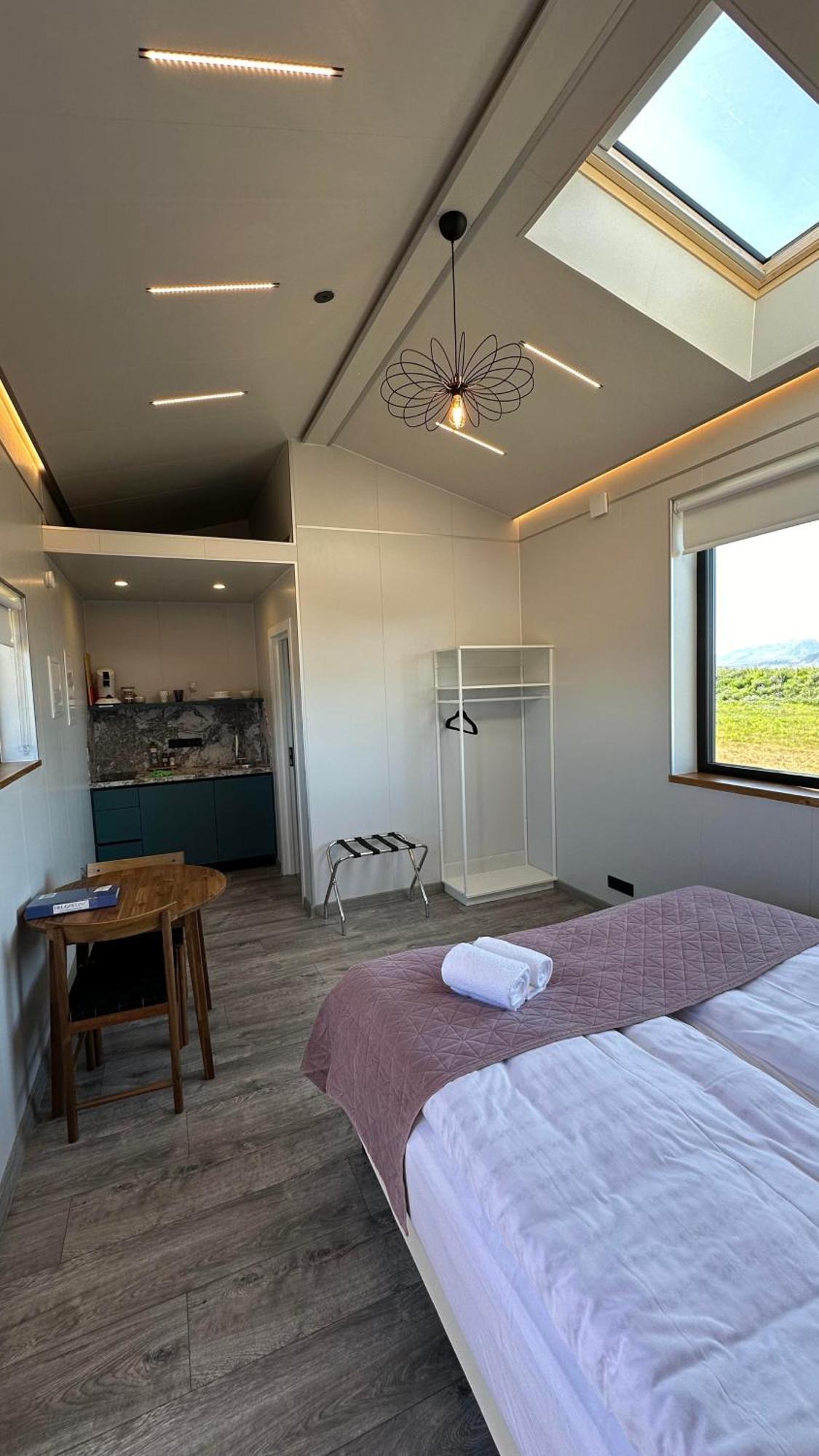 Hh Gisting/Guesthouse Hólmur エクステリア 写真